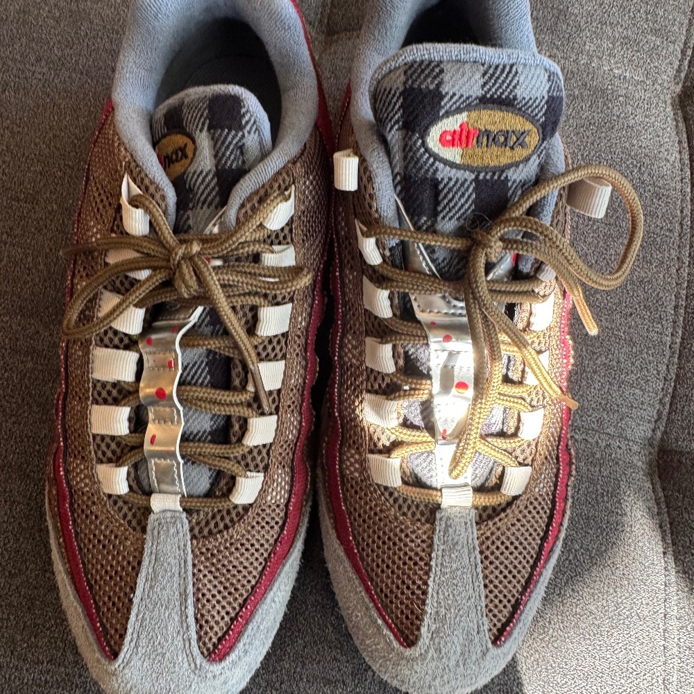LIKE NEW Nike Air Max 95 Freddie Krueger Sneaker
